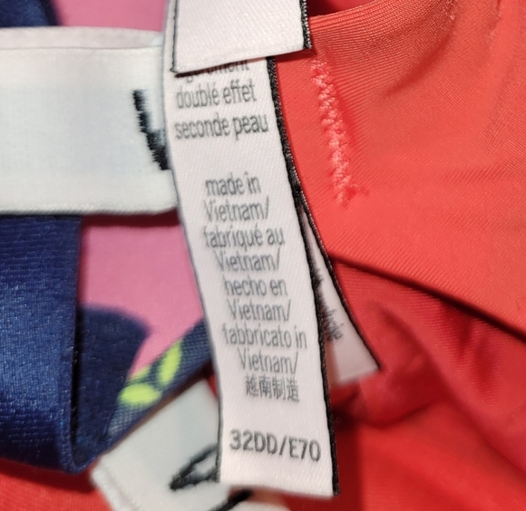 SET OF 4 BRAS, Victoria SECRET, PINK ,Victoria SPORT SIZE 32DD - Picture 5 of 5